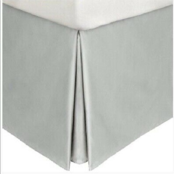 Other - King size bed skirt-19 inch drop